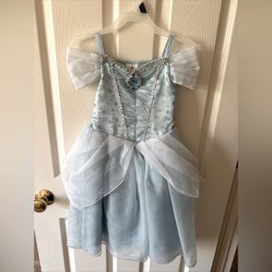 Disney store Cinderella Costume Dress Princess SZ 4 Girls